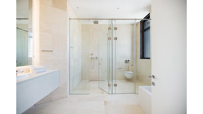 Central Park Residences Master bathroom(1)